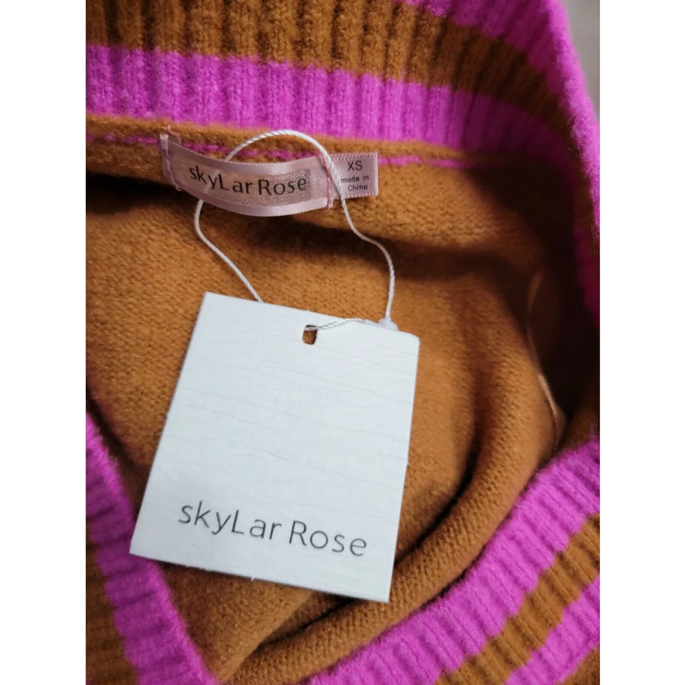 NWT Skylar Rose Oversized V Neck Brown And Pink‎ Sweater Size XS